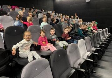 Mali kinomani w akcji – pokaz bajki w Kinie Legenda