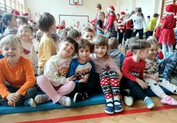 Edukacyjne przedstawienie - Bezpieczna droga do szkoły